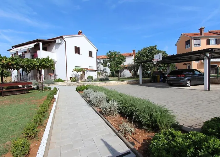 Apartments Mirela