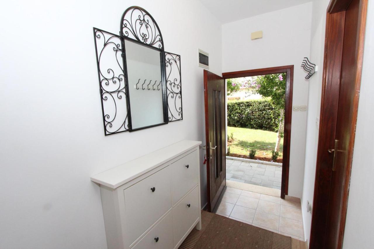 Mirela Apartment