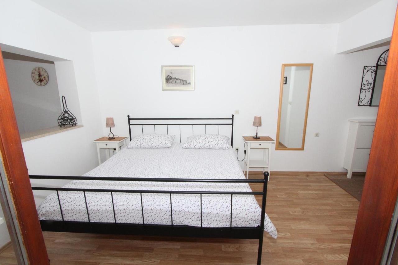 Apartment Mirela Rovinj