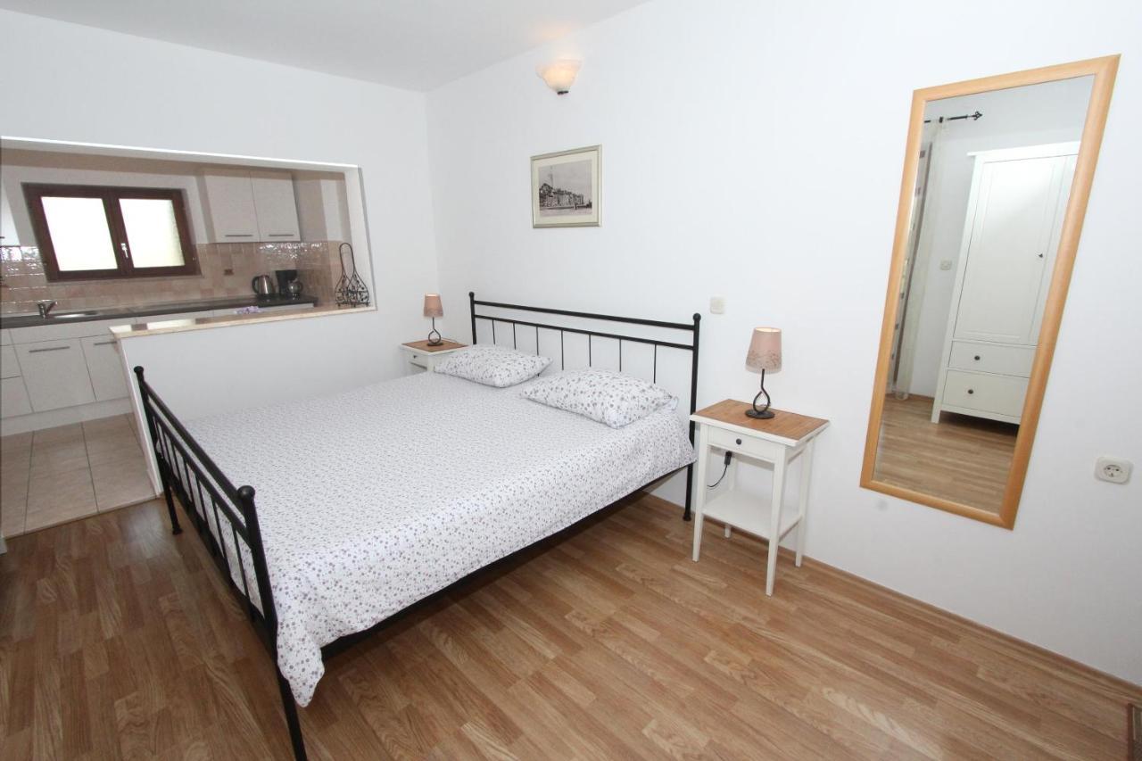 Apartment Mirela Rovinj