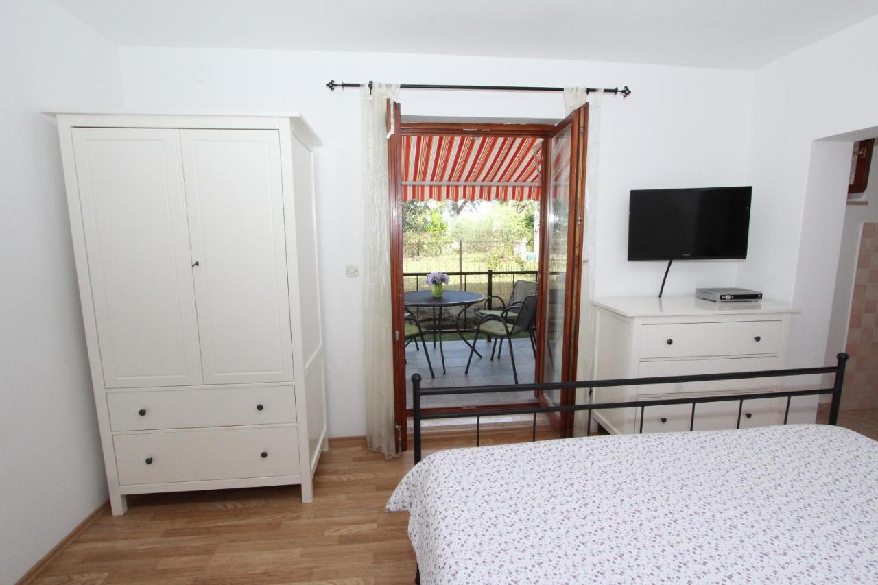 Mirela Apartment