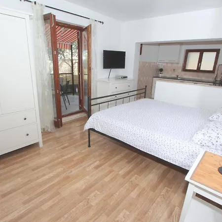 Apartments Mirela Rovinj Exterior photo