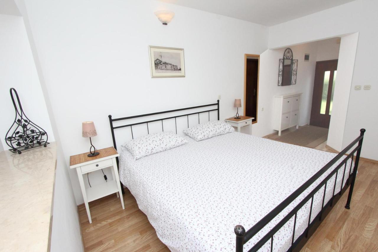 Mirela Apartmán *